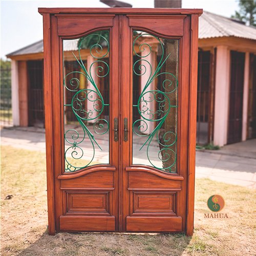 Puerta artesanal madera y hierro